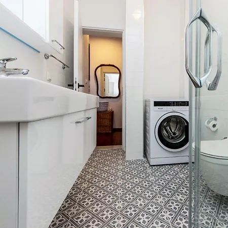 Apartment Chic W Fireplace Bbq 5 Min To *